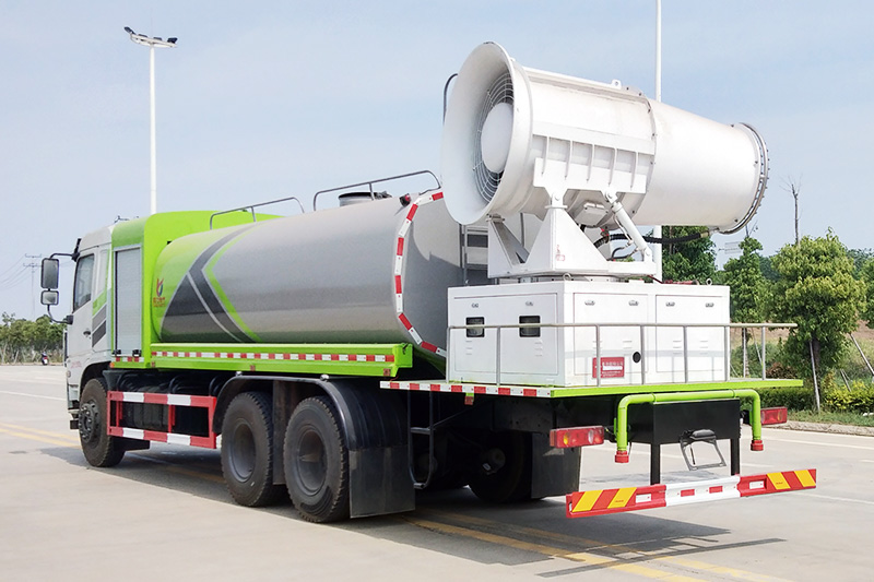 东风专底后双桥抑尘车（圆罐） 17方(雾炮60~100米)